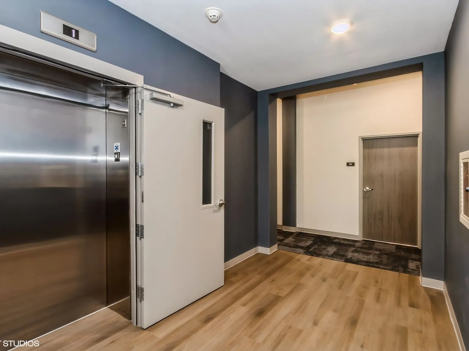 Parkway West Apartments — Photo 2