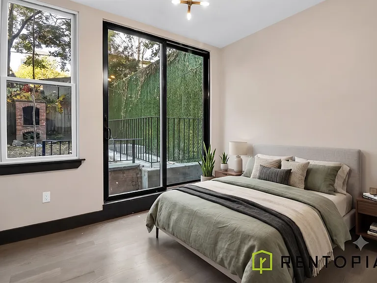 540 Driggs Ave #1B — Photo 6