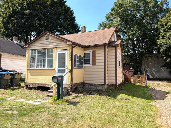 2430 Talbot St, Cuyahoga Falls, OH 44221