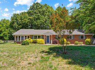 3511 Manoa Rd, Pfafftown, NC 27040
