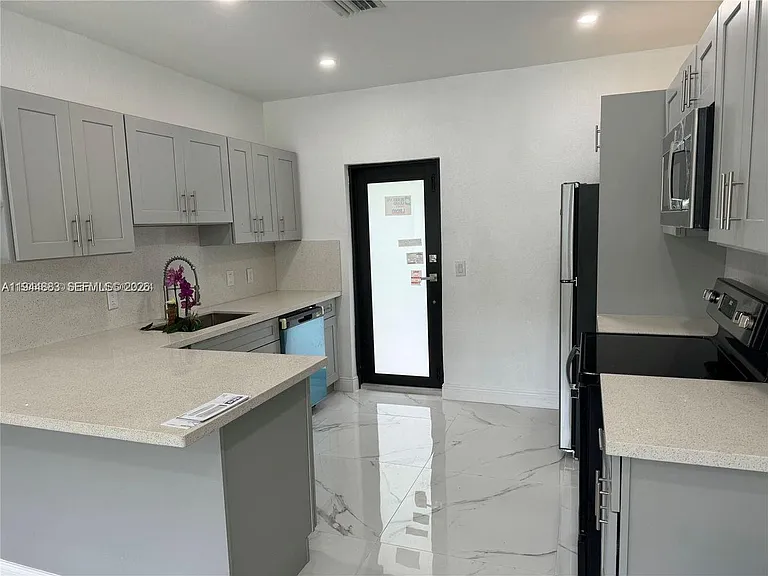 1210 NW 123rd St — Photo 5