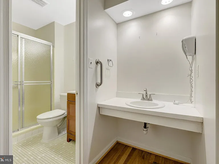 615 Kearney Ct SW — Photo 30