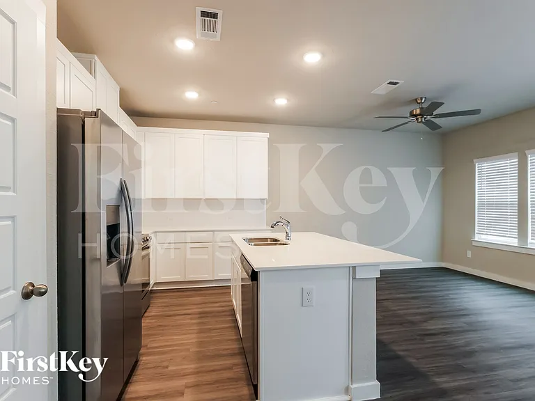 446 S Centro Cir — Photo 9