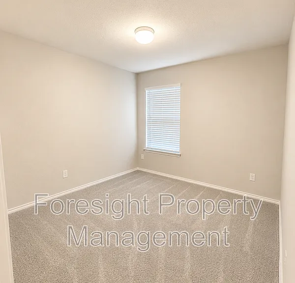 538 Concho St — Photo 6