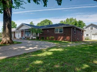 759 W Kingsley St, Springfield, MO 65807