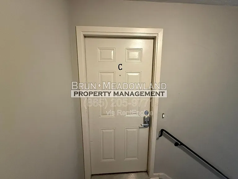 8719 Gleason Dr #C — Photo 2