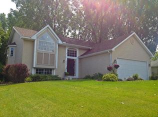 7832 Charles Way, Inver Grove Heights, MN 55076