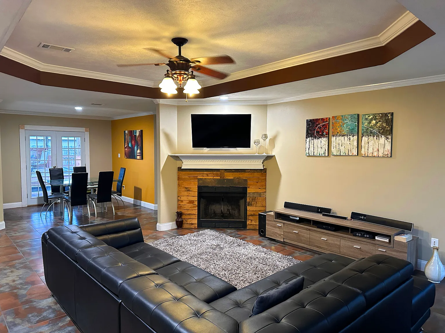 3 bed, 2000 sqft, $1,895 — Photo 3