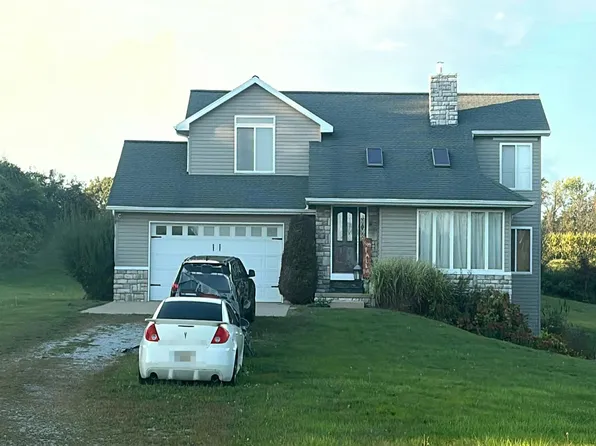 12990 Slee Rd, Manitou Beach, MI 49253