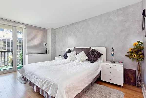 Sold by Nest Seekers International | media 12