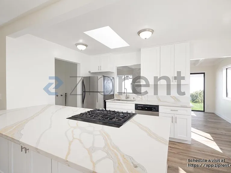 4914 Zion Ave — Photo 4