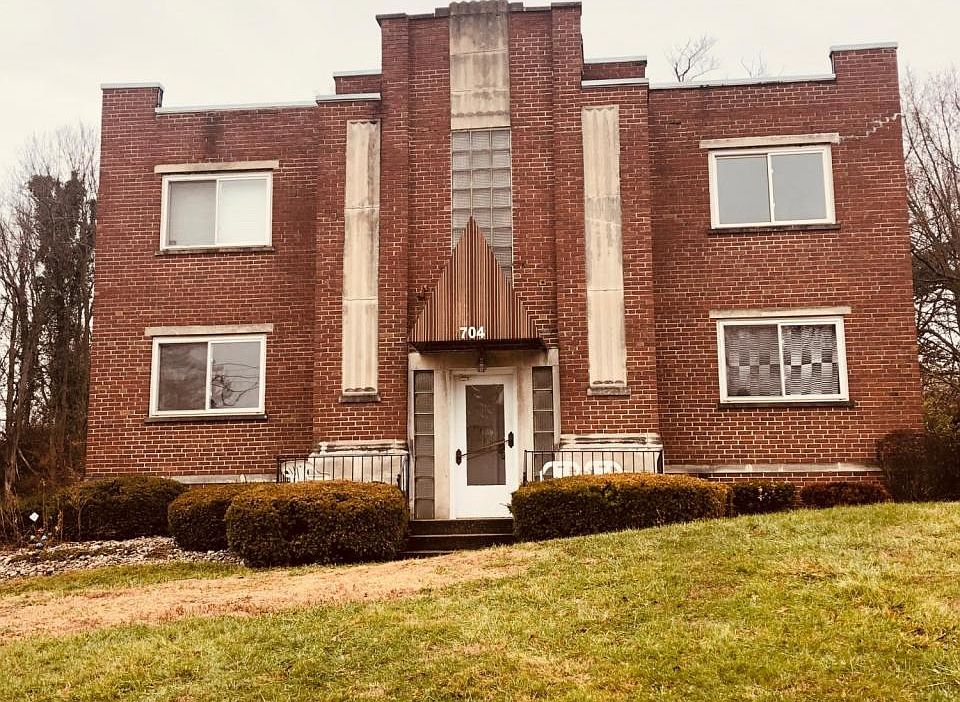 1st image of 704 Saint Joseph Ln APT 1