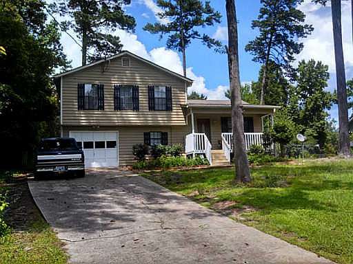 1st image of 929 Falconcrest Dr