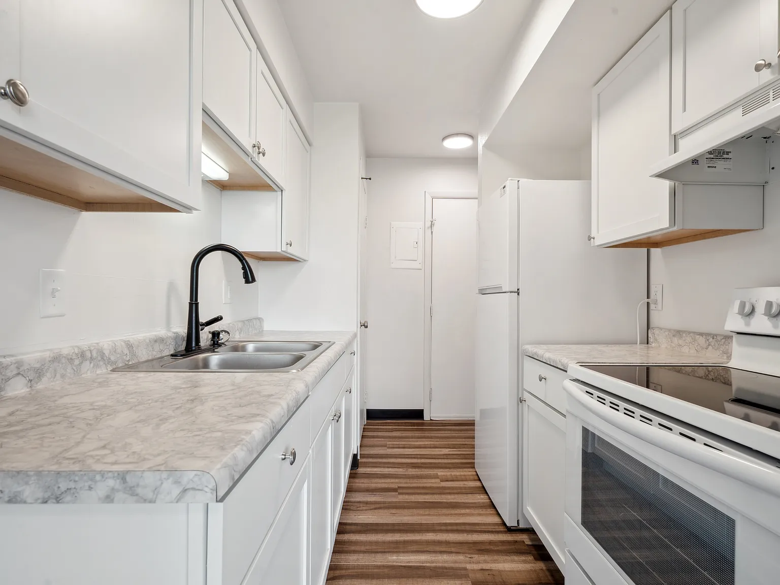 1 bed, $765 — Photo 4