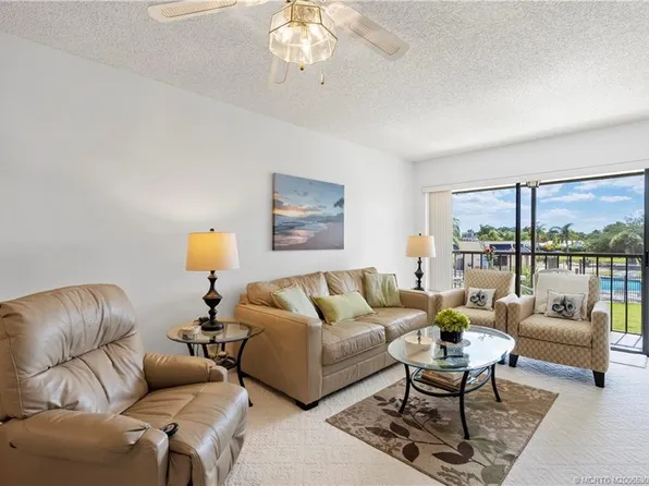 2013 NE Collins Cir APT 4-60, Jensen Beach, FL 34957