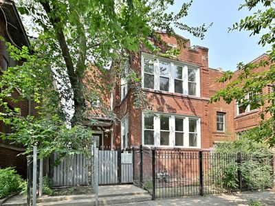 6532 N Ashland Ave, Chicago, IL, 60626