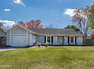 233 Raintree Rd, Jacksonville, NC 28540