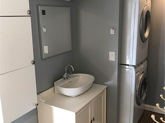 4th image of 350 N Water St APT 7-9