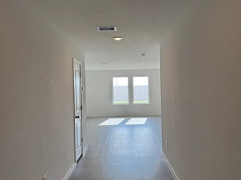 21719 Springhill Grv — Photo 12