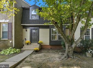 9611 Scotch Haven Dr, Vienna, VA 22181