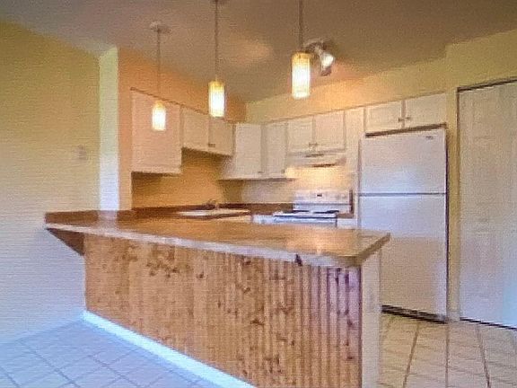 2nd image of 21150 Gertrude Ave APT P5