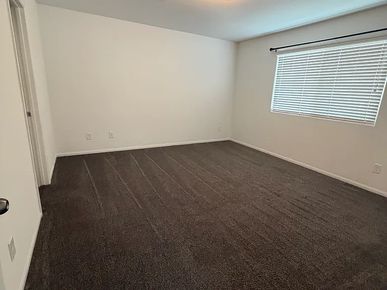 5622 Golden Orchard St — Photo 4