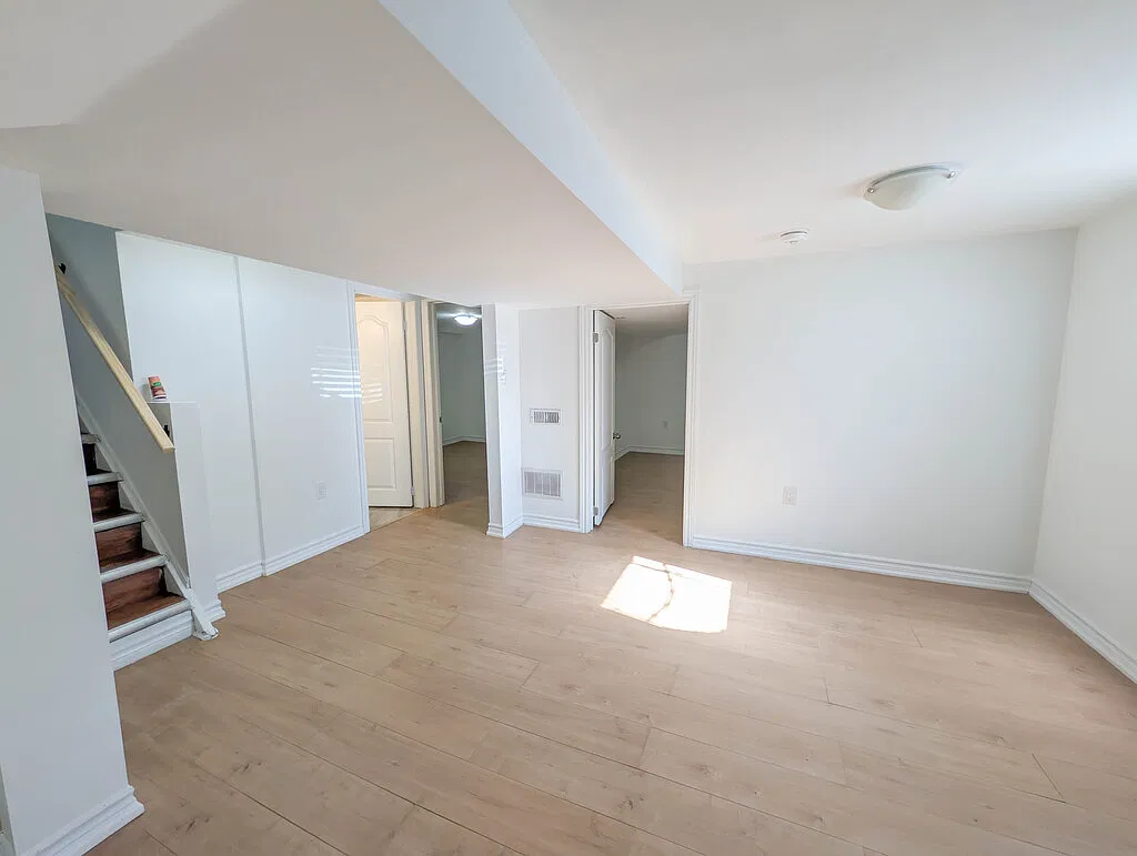 256 Pelham Road - 2 — Photo 2