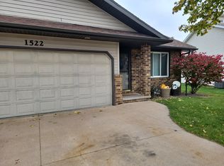 1522 E Tracia Ln, Appleton, WI 54911