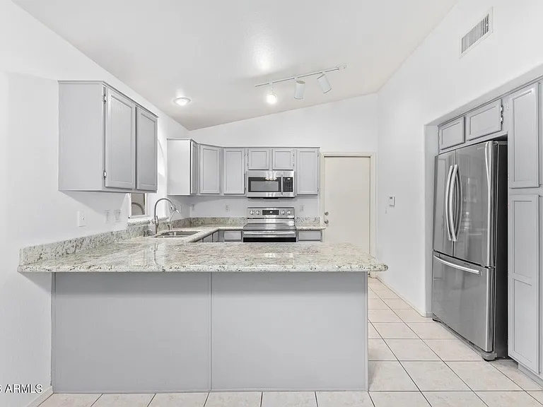 1175 W Myrna Ln — Photo 8
