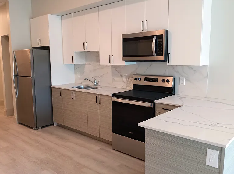 75 Barrie Rd — Photo 20