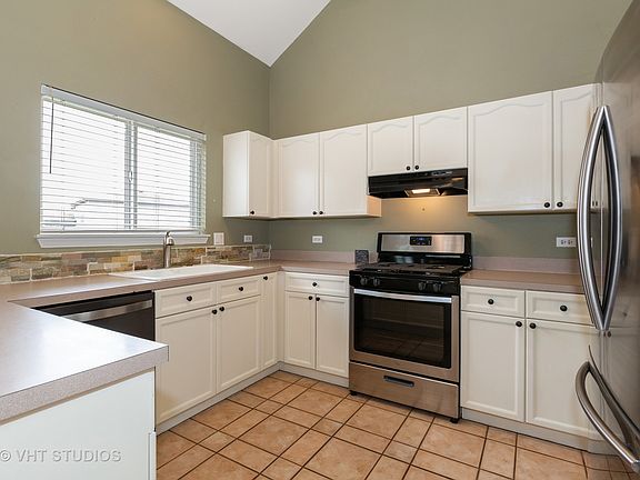 3rd image of 2721 Fairfax Ln