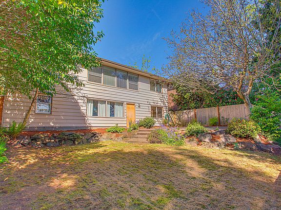 2nd image of 6032 37th Ave NE