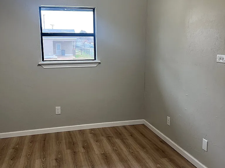 812 NW 34th St — Photo 12