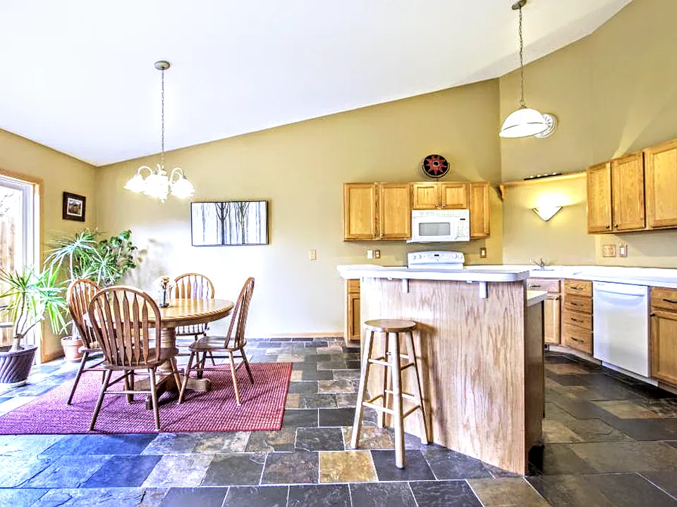 1626 Namekagon St #17