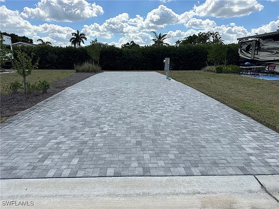 4th image of 5566 Laguna Caribe Cir