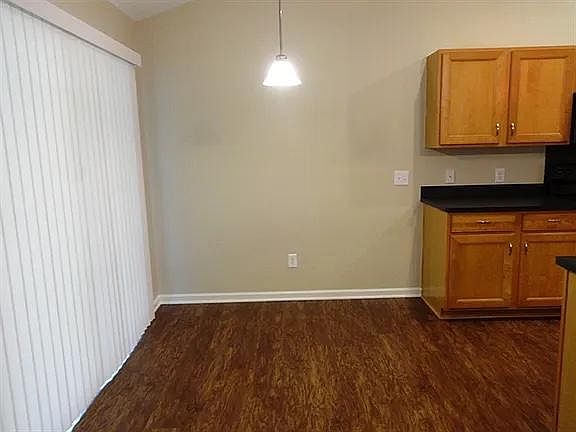 5th image of 242 Border Rd