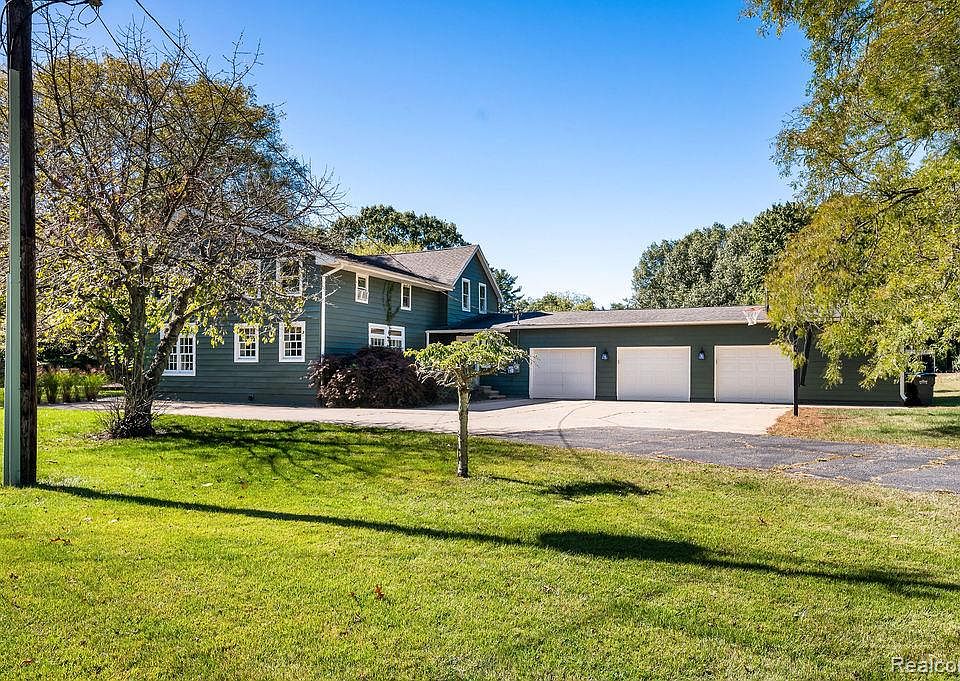 1st image of 9695 Community Hall Rd