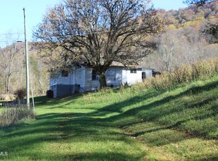 215 Autumn Dr, Pennington Gap, VA 24277