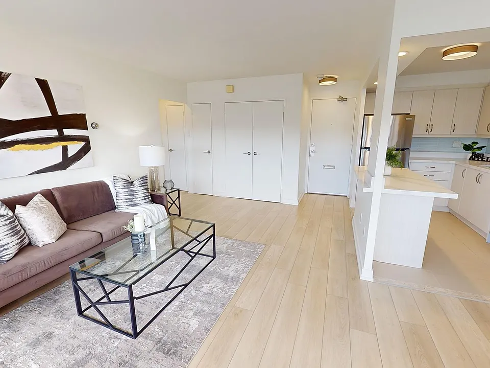 30 Edith Dr