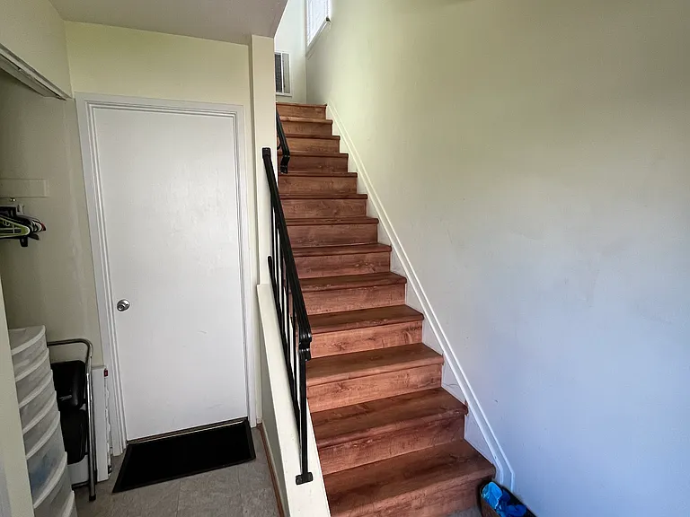 4229 Tazewell Ter — Photo 3