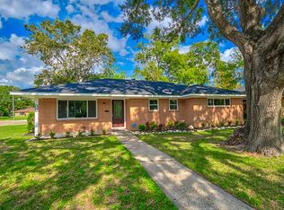 5226 Georgi Ln, Houston, TX 77092