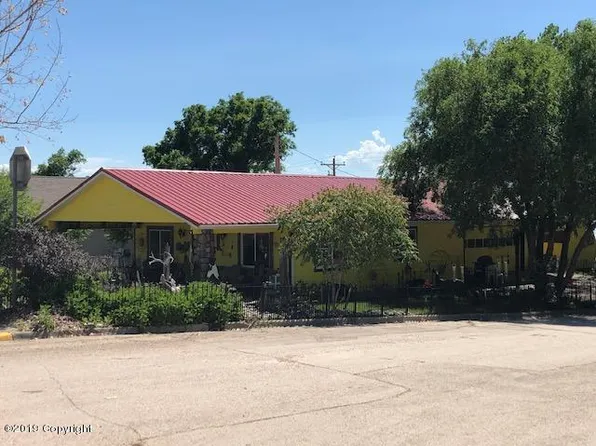 218 N Yellowstone Ave, Moorcroft, WY 82721