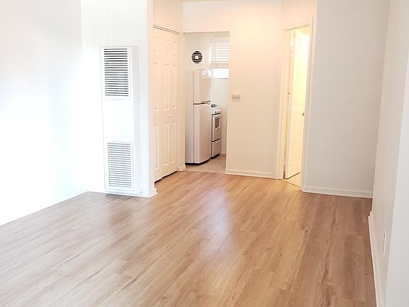 5th image of 4121 Kendall St APT 4