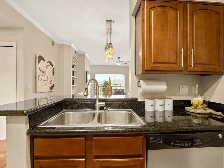 6000 Shepherd Mountain Cv #511 — Photo 11