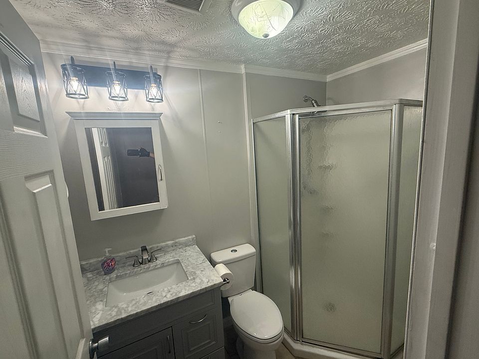 2nd image of 6 Lake View Dr #101