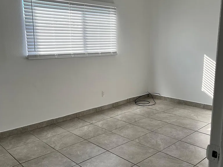 9202 Sepulveda Blvd #4 — Photo 4