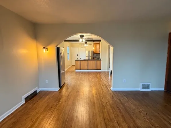 7028 35th Ave, Kenosha, WI 53142