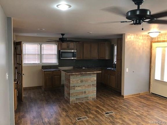 4th image of 1134 Ashland Ave