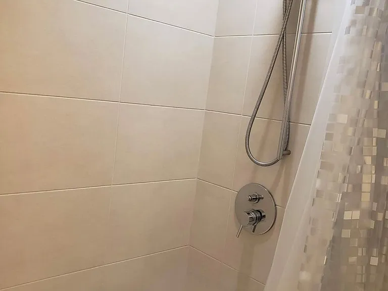 185 Roehampton Ave #911 — Photo 12