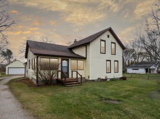 6946 Whites Bridge Rd, Belding, MI 48809